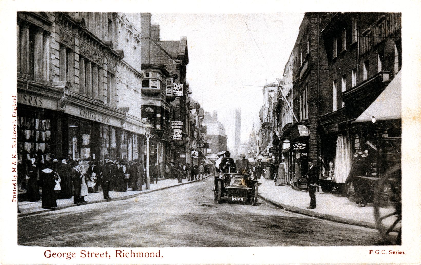 Richmond George Street towards station,street-townscape,policeman